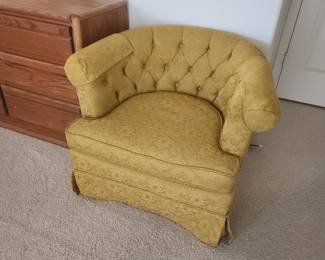 Mid Century Gold Barrel Chair