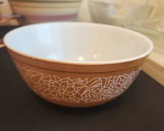 Pyrex Woodland Bowl
