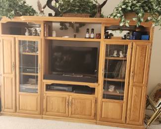 TV Stand Media Entertainment Center - Solid Oak - Glass Doors with Vizio M401i-A3 Model Smart TV