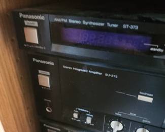 Panasonic AM/FM Stereo Synthesizer Tuner ST-373 & Panasonic Stereo Integrated Amplifier SU-373