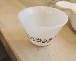 Custard Cup Dynaware Pyr-o-rey Vintage milk Glass
