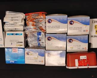 Diabetic Needles and a disposal container. Prices are going up do to tariffs, this is a good buy.