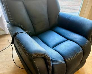 Flextsteel Lift chair $500