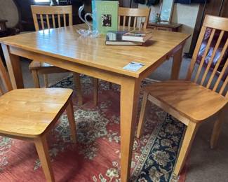 Amesbury Dining Set