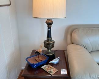 Burl Wood Carved Bird, Antique End Table, Regency Brass Table Lamp