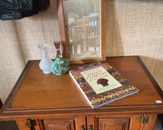 Vintage End Table, Vases