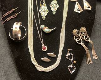 Vintage jewelry https://ctbids.com/estate-sales/Spanaway-WA