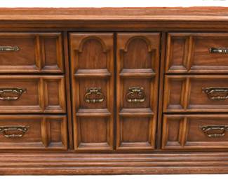 9 Drawer dresser 