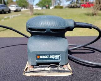 Black And Decker Sander 1.6A 1500OPM Functional
