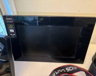 Sony DPF-C70A 7" Digital Picture Frame 