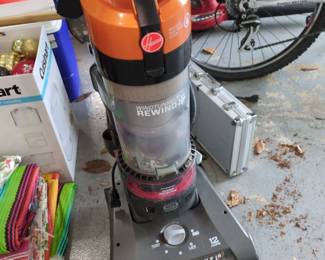 Hoover WindTunnel vacuum cleaner 