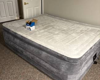 queen size air mattress