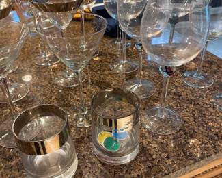 drinking glasses - wine glasses - martini glasses 