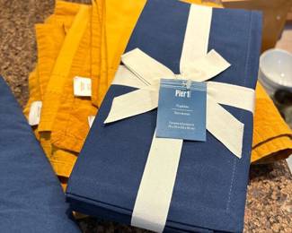 Pier 1 cloth napkins 