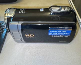 Samsung HMX-F90 HD Camcorder 