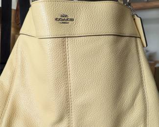COACH  F28997  LEXY LARGE LITE YELLOW SHOULDER BAG TOTE 