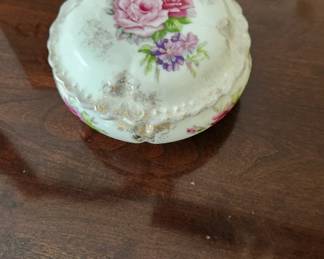 Dresser Jar