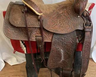 Saddle 