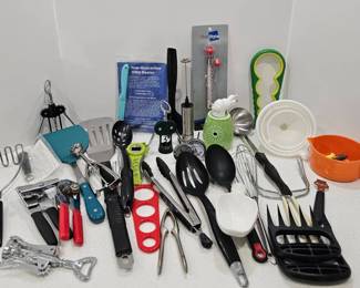 Mystery Lot of Kitchen Utensils 