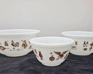 006 American Colonial 3 Piece PYREX
