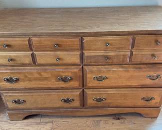 Dresser With Six Drawers