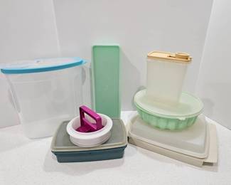 Tupperware Rubbermaid Items