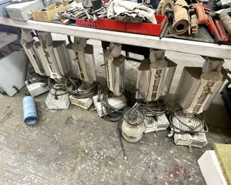 grow lights and equipment
