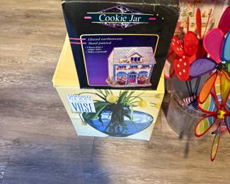 Cookie jar