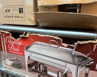 New in box Chafing Dish