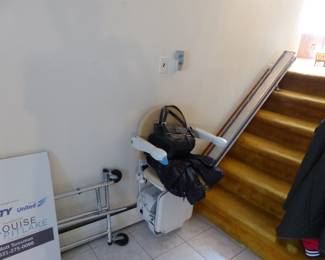 Electric stair chair