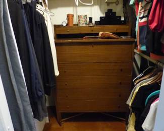 Mid-Century Modern master bedroom by Paul McCobb "The Irwin Collection For Calvin Furniture"