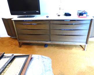 Mid-Century Modern master bedroom by Paul McCobb "The Irwin Collection For Calvin Furniture"