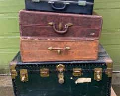 534 Vintage Trunk  Suitcases