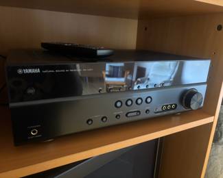 Yamaha A/V Receiver – RX-V371