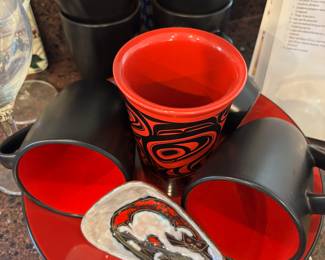 Set of 6 Red/Black Coffee Mugs with Matching Charger Plate