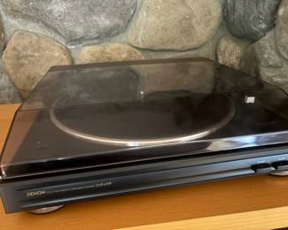 Denon Automatic Turntable – DP-29F