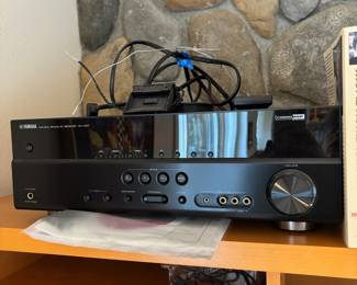 Yamaha A/V Receiver – RX-V371