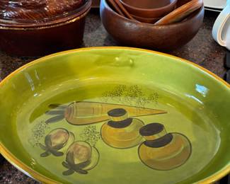1971 Los Angeles Potteries Green Food Themed Oval Ovenware Dish – 600