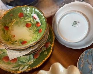 PT Tirschenreuth Bavaria Strawberry Design Dish Set
