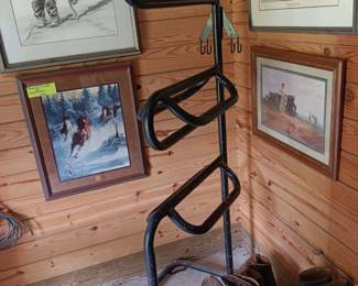 Freestanding Swinging saddle rack, holds 3 saddles, very duty