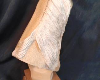 Carlos Estevez horse bust sculpture #237/950, Palomino, 13 1/2 pounds, 17" tall