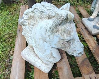 concrete horse head 17" tall x 16" wide