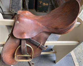 Crosby &Co made in England 17” English riding saddle, no markings