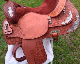 Billy Cook maker, Sulpher, OK, 17" seat, hand tooled leather and silver tone accents