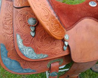 Billy Cook maker, Sulpher, OK, 17" seat, hand tooled leather and silver tone accents
