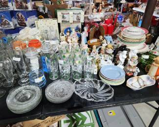 Vintage glassware and cocktail glass sets