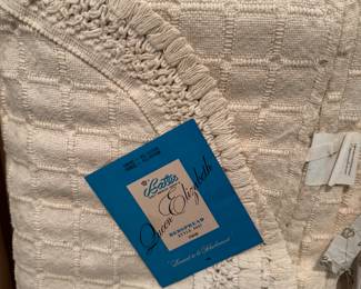 Vintage Bates Queen Elizabeth Bedspread 