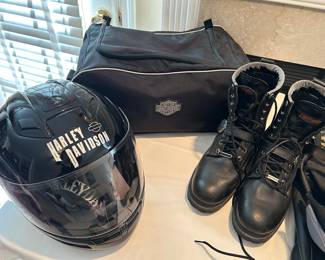 Harley Davidson full helmet, boots (10-1/2) and travel bag