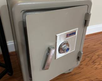 Sentry fire resistant safe