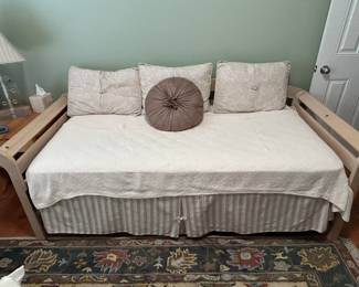 Day bed with trundle